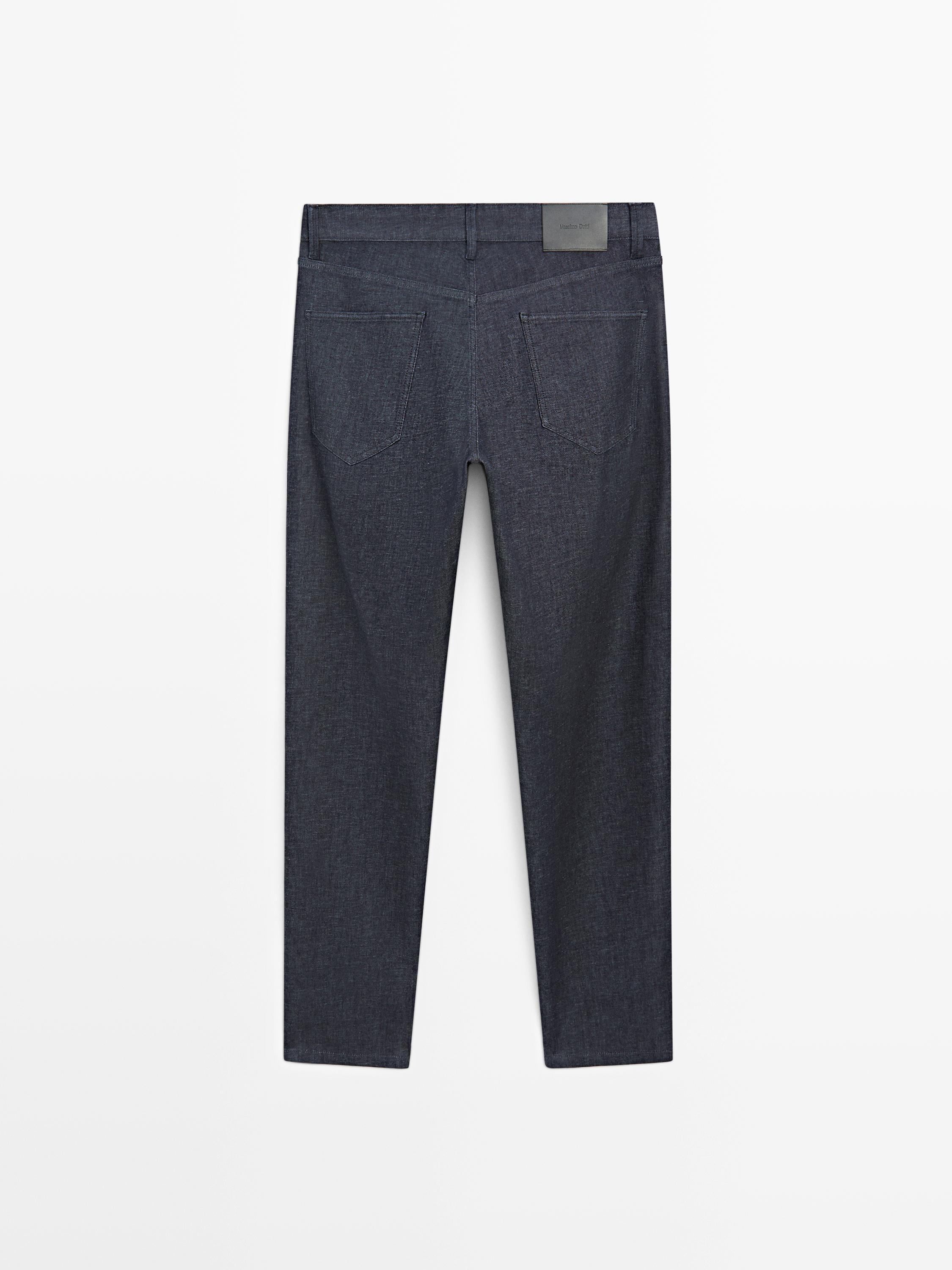 Lightweight slim-fit rinse wash jeans